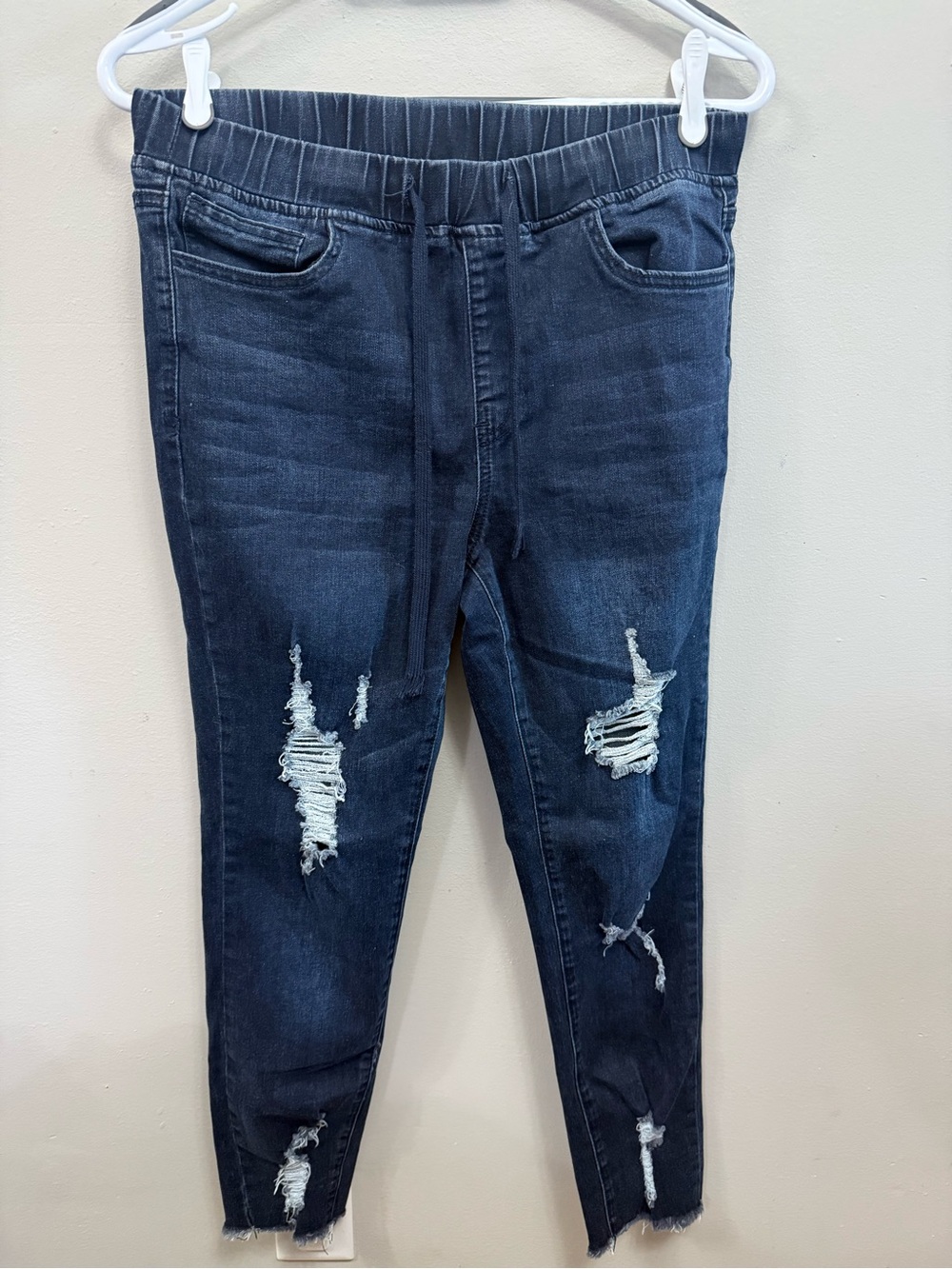 YMI Women's Black Wash Skinny Jeans with Distressed Rips